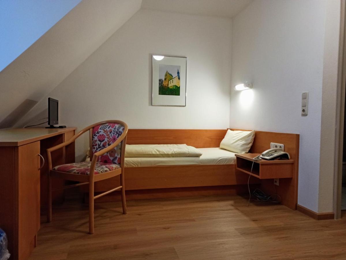 Gastehaus Deggendorf Hotel Ngoại thất bức ảnh