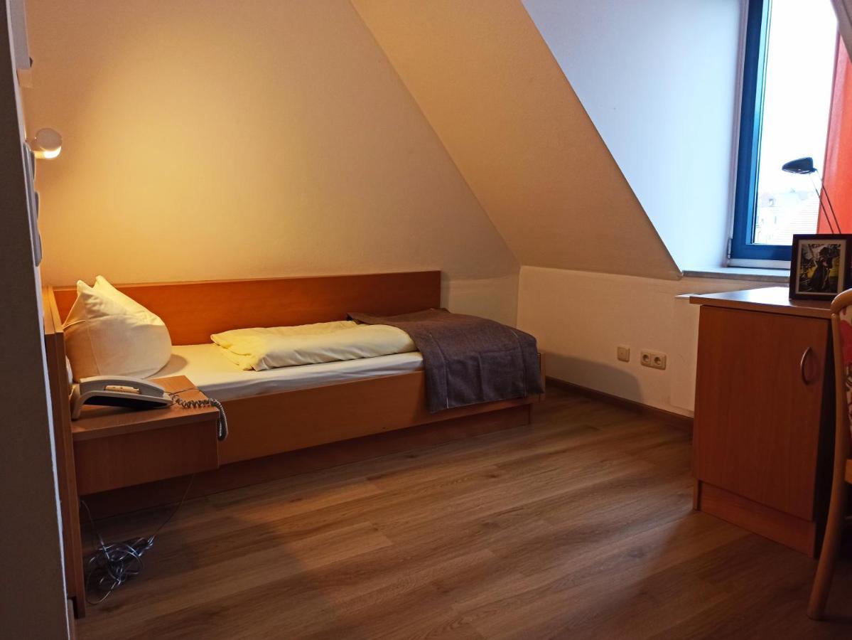 Gastehaus Deggendorf Hotel Ngoại thất bức ảnh